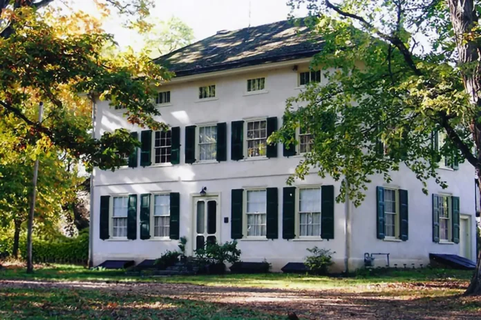 Growden Mansion - Historic 1742 Colonial Building in Bensalem Growden Mansion in Bensalem Township, Pennsylvania, built in 1742 according to dendrochronology study